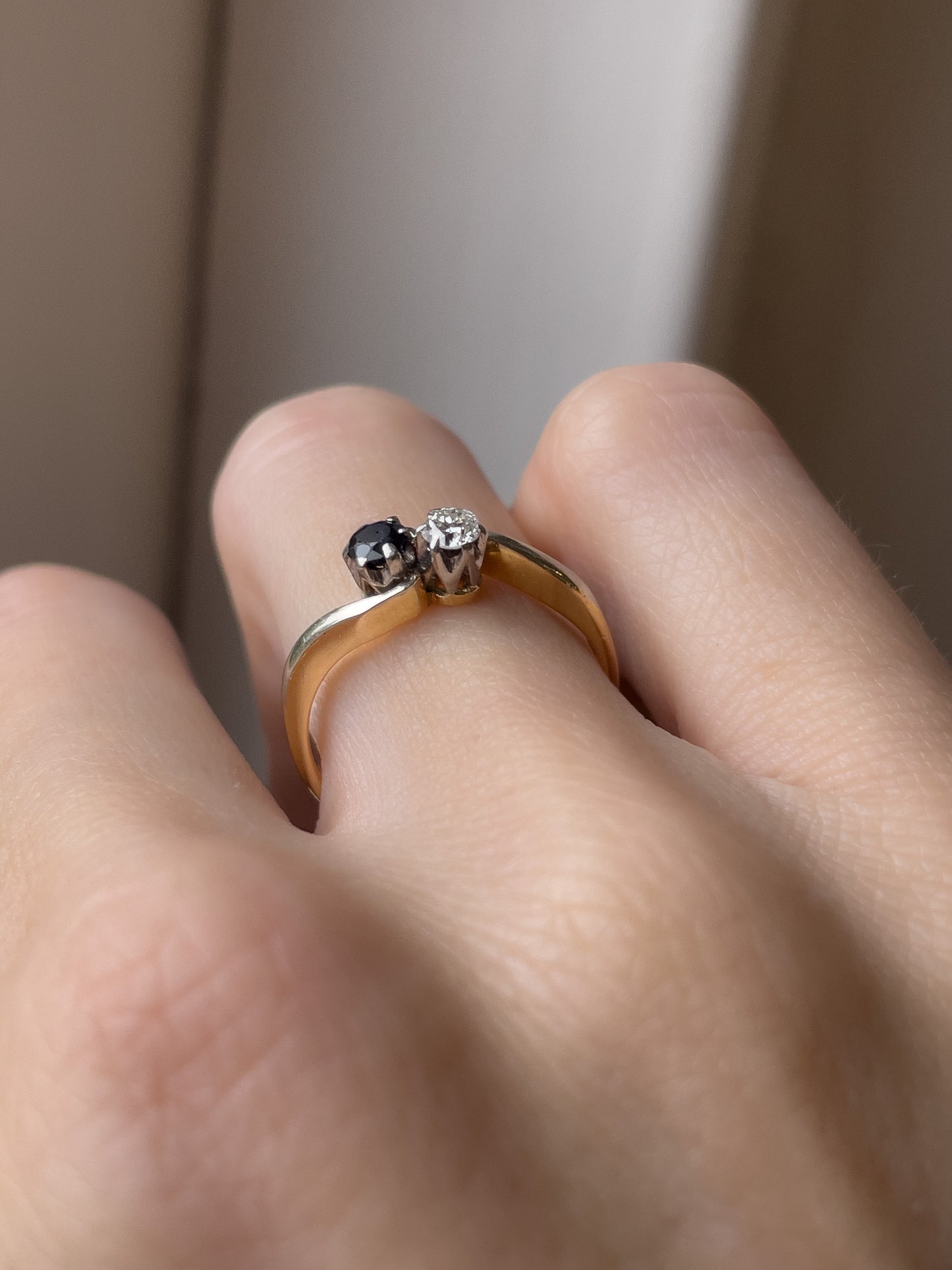 Antique sapphire and diamond toi-et-moi ring on 18ct gold