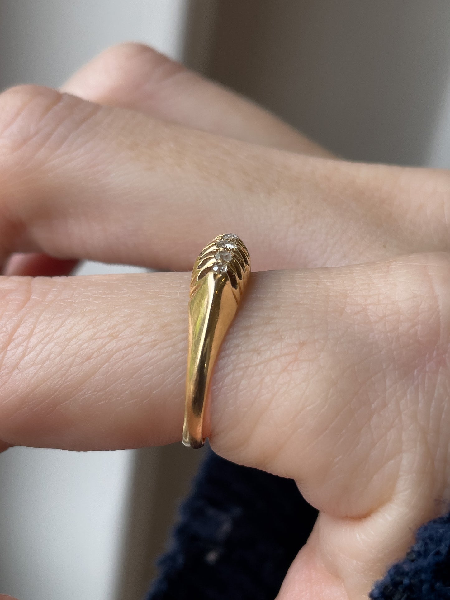 Antique 5-stone diamond boat ring on 18ct gold