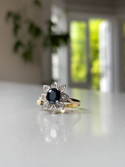 Vintage sapphire and diamond floral cluster ring on 18ct gold