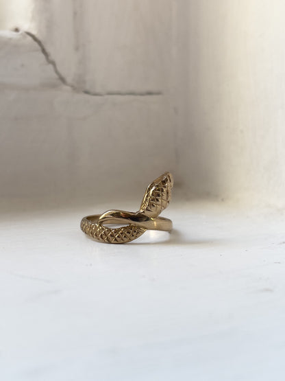 Vintage snake ring on 9ct gold