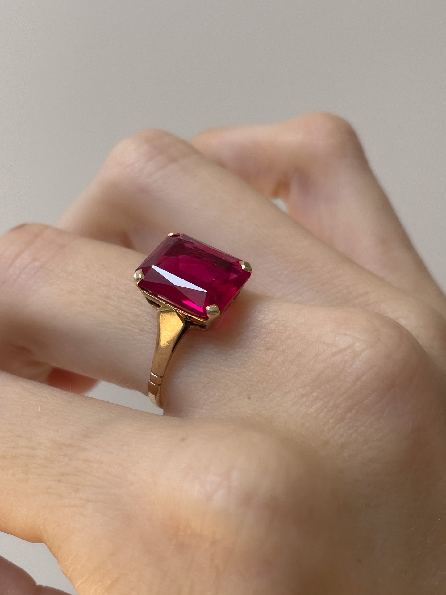 Vintage ruby ring on 9ct gold