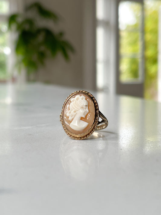 Vintage carved shell cameo ring on 9ct gold