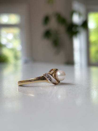 Vintage pearl and diamond ring on 9ct gold
