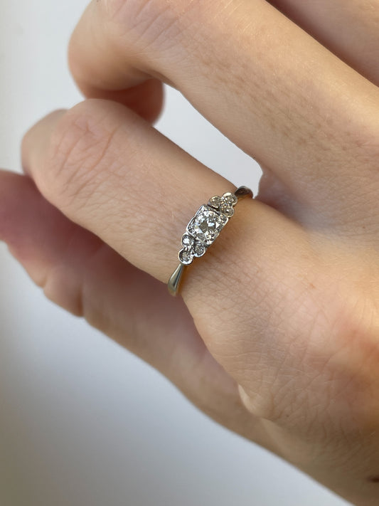 Vintage diamond ring on 18ct gold with original inscription from 1938