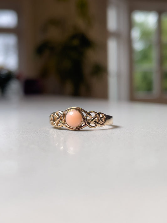 Vintage coral ring on 9ct gold
