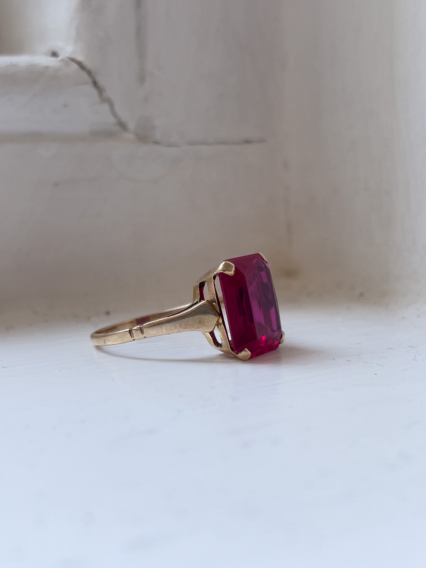 Vintage ruby ring on 9ct gold
