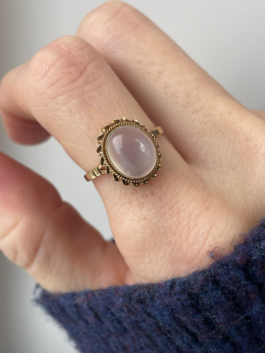 1985 Moonstone ring on 9ct gold