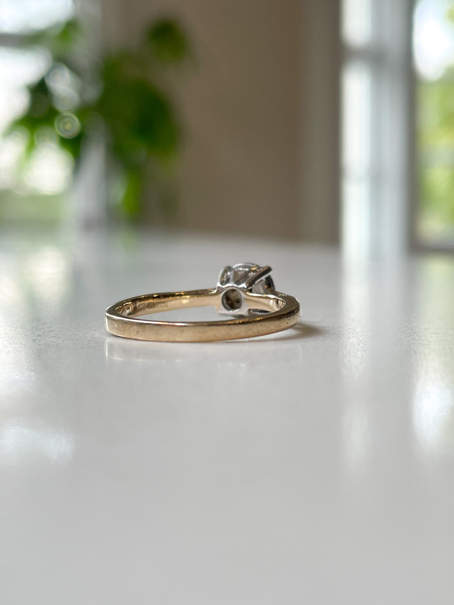 Vintage diamond cluster ring on 9ct gold