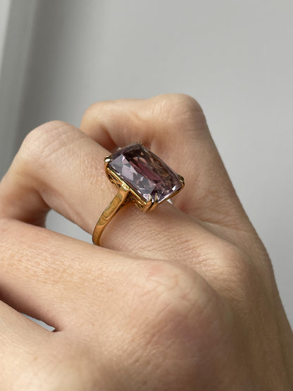 Vintage 1960s 9ct gold amethyst cocktail ring