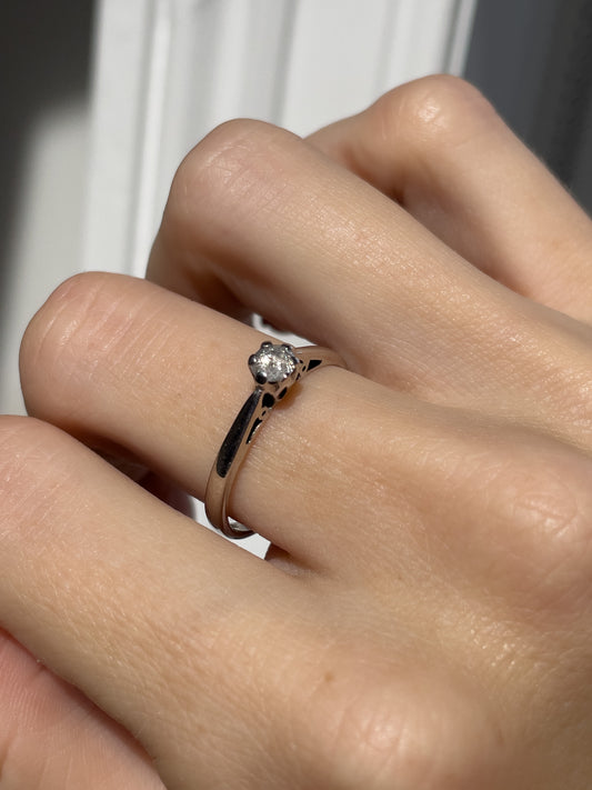 Vintage diamond solitaire ring on 9ct white gold