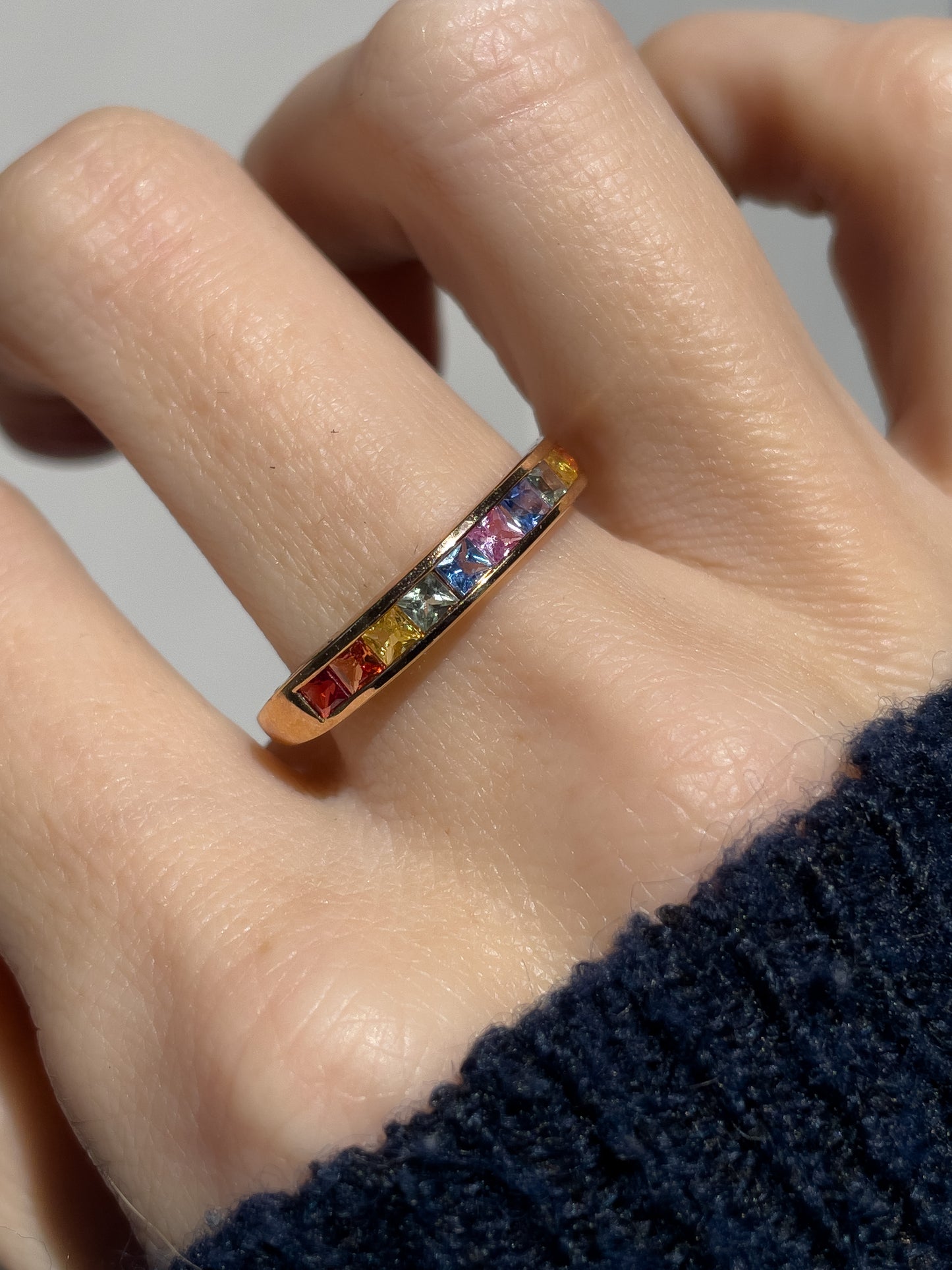 Contemporary vari-hue sapphire ring on 9ct gold