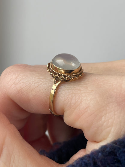 1985 Moonstone ring on 9ct gold