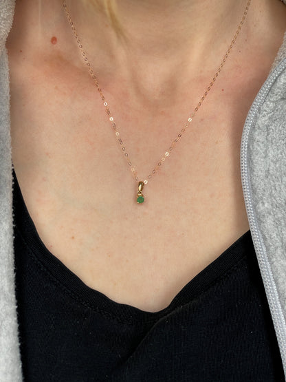 Vintage emerald necklace on 9ct gold
