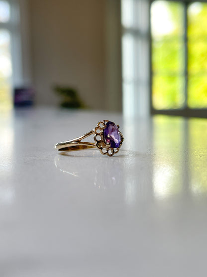 Vintage 1980s amethyst solitaire ring on 9ct gold