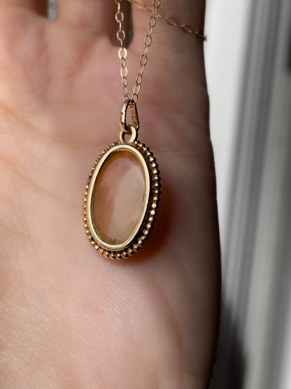 Vintage orange opal pendant 9ct gold and chain