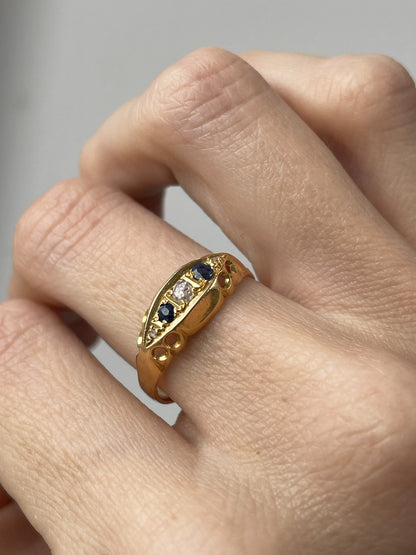 Antique sapphire and diamond boat ring on 9ct gold