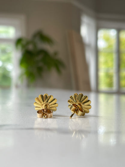 Vintage amethyst stud earrings