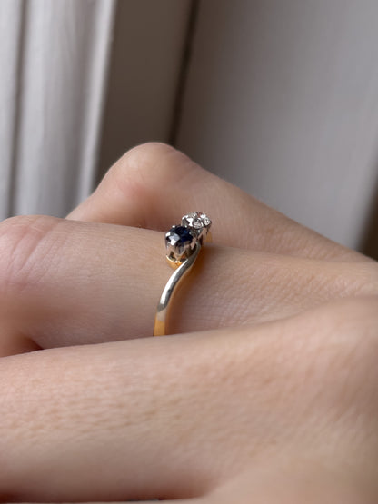 Antique sapphire and diamond toi-et-moi ring on 18ct gold